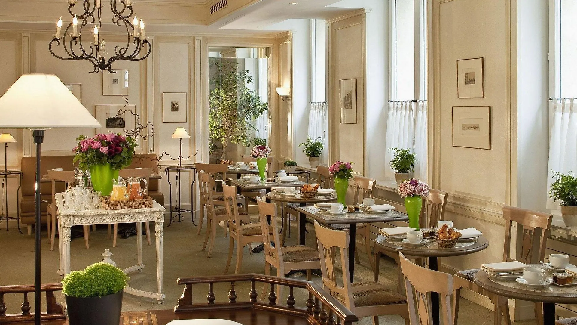 Hôtel De l'Arcade París 3*,  Francia