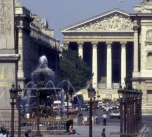 Hotel De L'Arcade Paris
