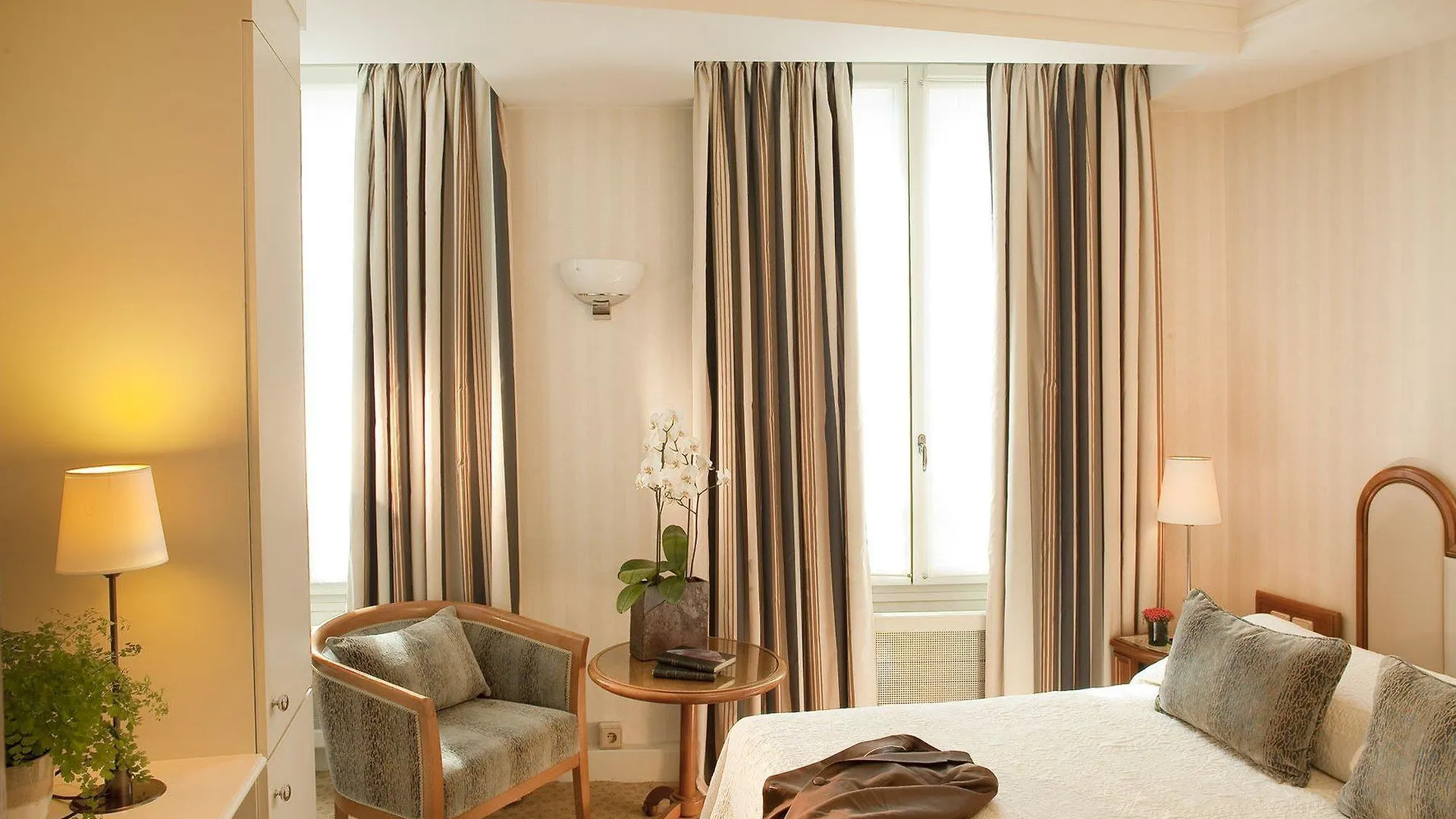 Hotel De L'Arcade Parigi 3*,