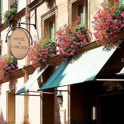 Hotel De L'Arcade Paris France