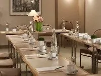 Hotel De L'Arcade Paris 3*,