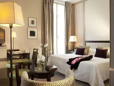Hotel De L'Arcade Paris 3*,